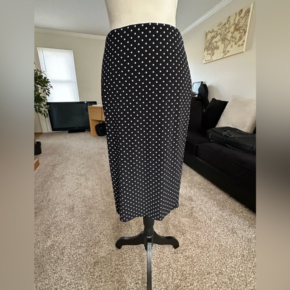Vince Camuto Black And White Polka Dot Elastic Waist Pencil Skirt Raw Hem Sz S - Picture 1 of 8